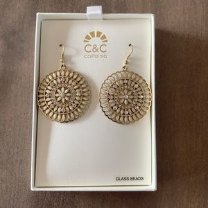 Beautiful Gold & Glass Beaded Earrings💛